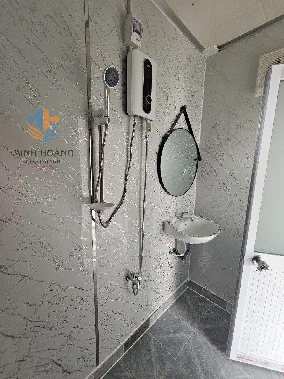 Container Nhà Ở 20 Feet Xanh Lá Viền Đen Hiện Đại